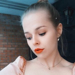 Meet your Posher, Nora